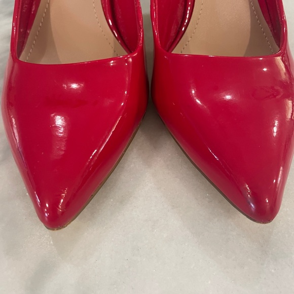 BCBGeneration Vibrant Red Heels - Picture 2 of 5